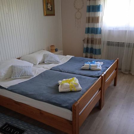 Studio Luna Appartement 카를로바츠 외부 사진